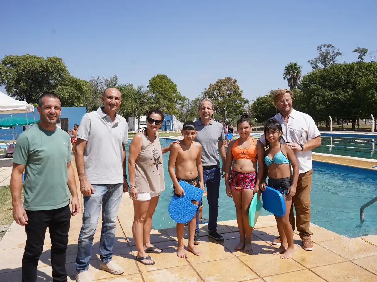 Se lleva a cabo el Programa Deporte Educativo Natación 2023 en la ciudad   