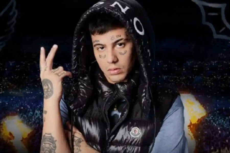 Duki compró un terreno en la Luna