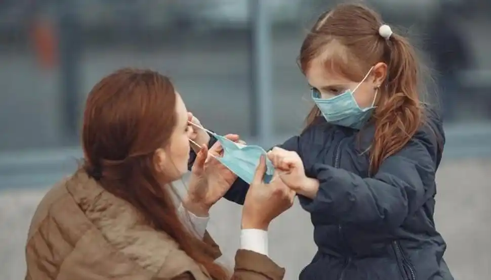 Desde este jueves, será optativo el uso de barbijo en espacios laborales, recreativos y educativos de Provincia