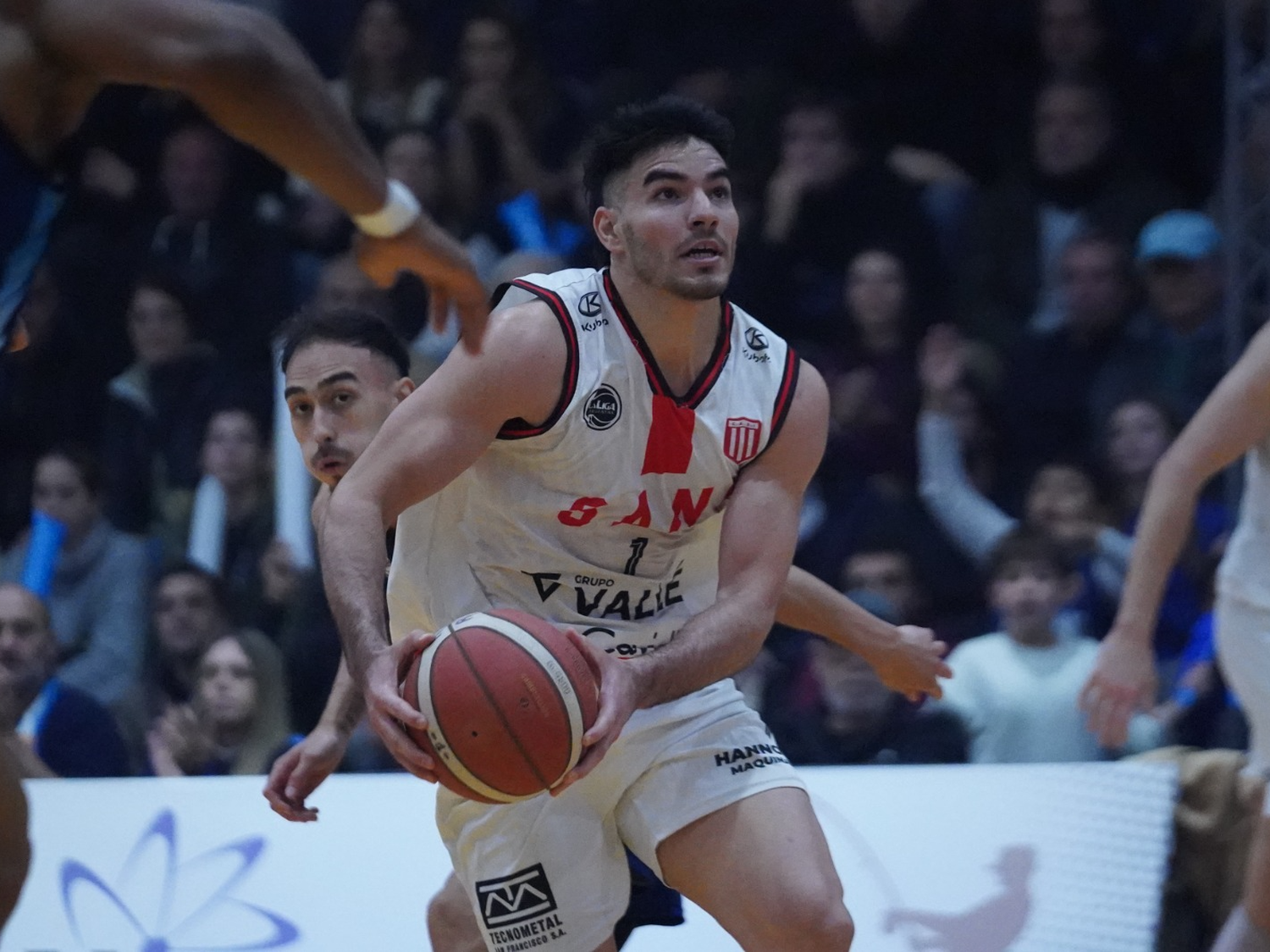 "Sani" está 0-2 en la serie final ante Racing (Ch).
