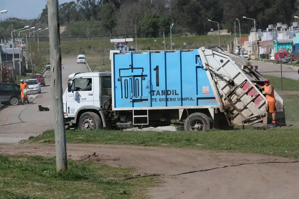 Sin recolección, con guardias de salud y horarios especiales para el transporte público