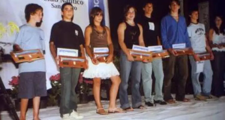 Colorida fiesta de Los Paulinos