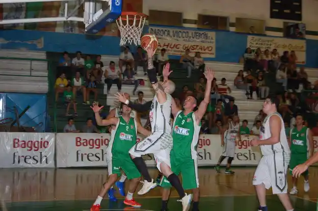 Racing goleó a BH en la Liga Provincial de Básquet