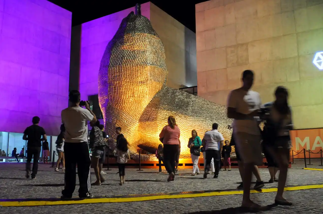 Scioli inaugura "Horizontes de Deseo" en el Museo MAR