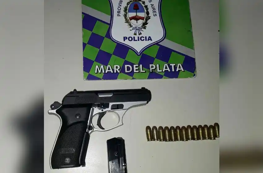 Un hombre amenazó con arma de fuego a otro por haberle chocado su camioneta