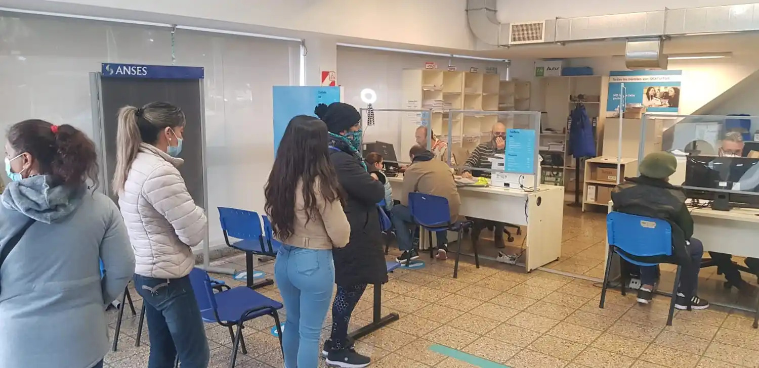 DNI y pasaporte: el Renaper seguirá tramitando documentos en Anses
