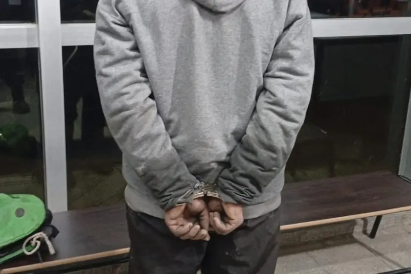 Detenido tras robar cables.