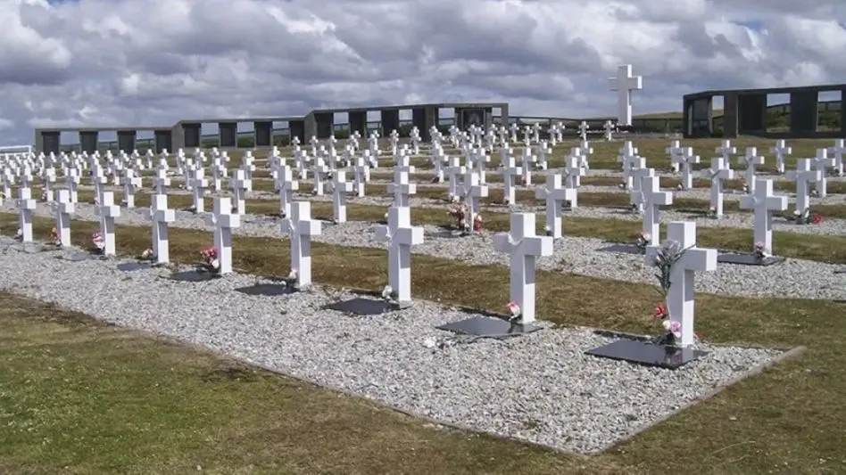 Identificaron a un Héroe de Malvinas en el Cementerio de Darwin