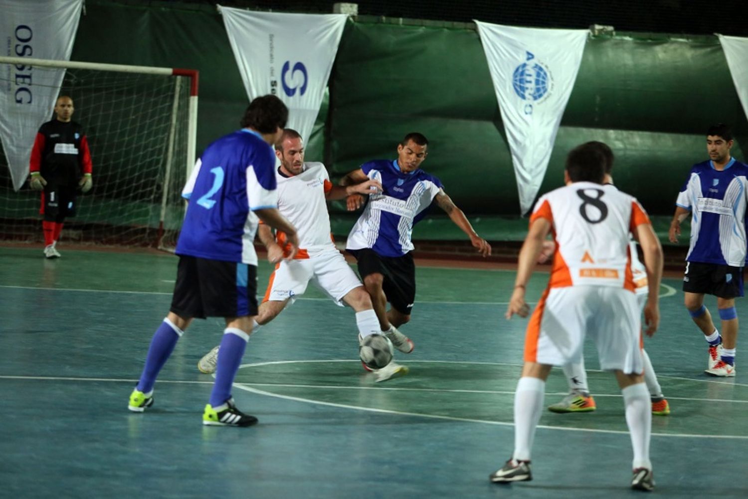 Canchas de papi-fútbol: más de 3500 trabajadores en riesgo