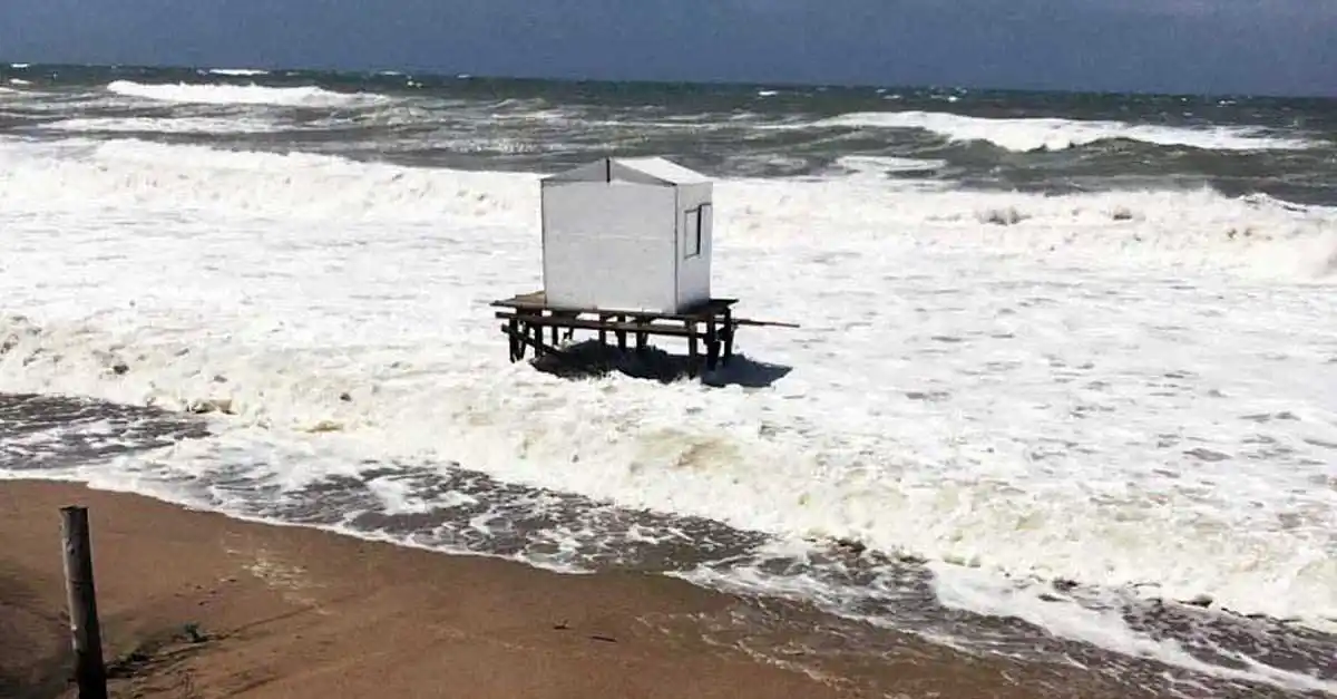 Playas públicas, entre la erosión costera y los emprendimientos privados