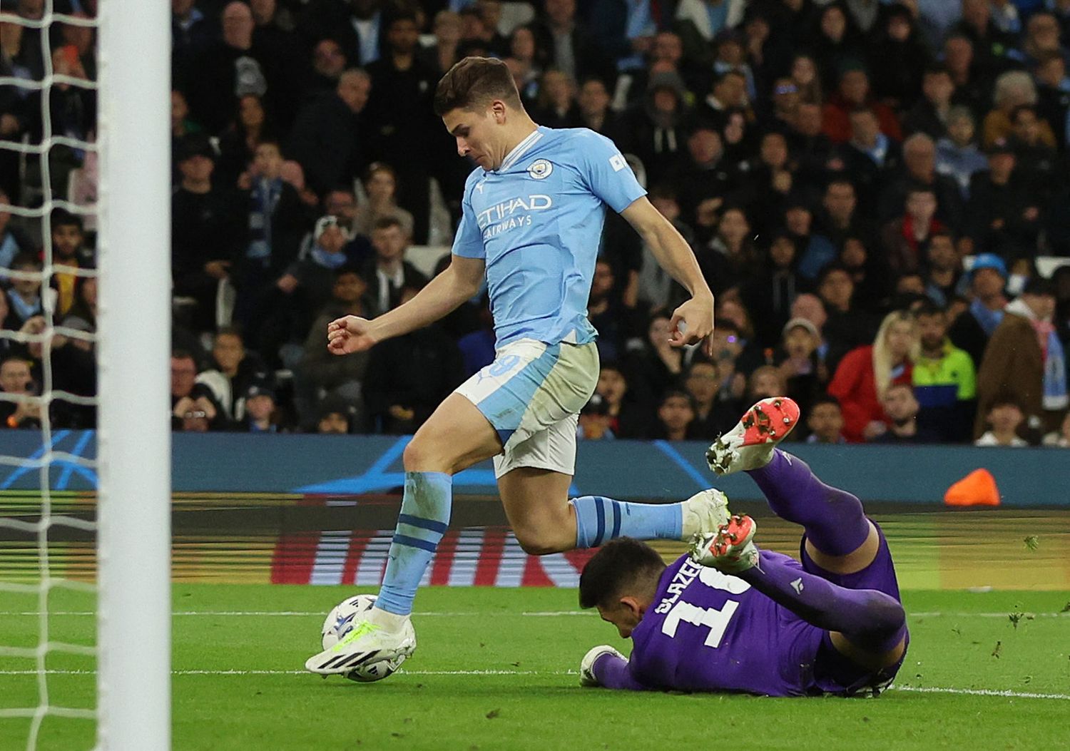Julián Álvarez descolló con dos goles para el City