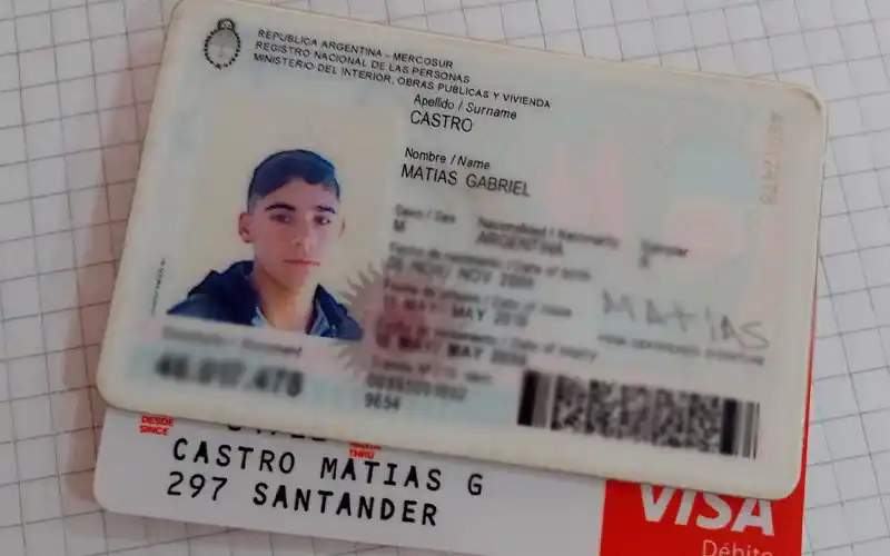 Encontraron DNI y tarjeta de Matías Castro