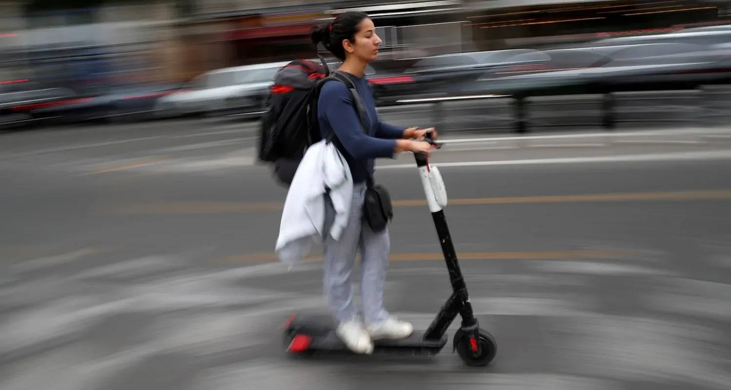 Los aparatos eléctricos van siendo retirados desde hace algunas semanas en la capital francesa. Crédito: Reuters.