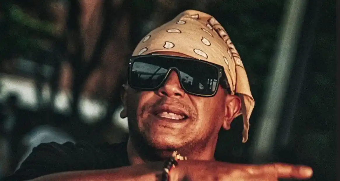 Emiten orden de arresto en contra del rapero Sibilino