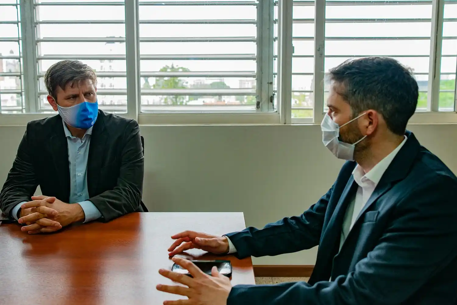 El Becario articula con el CGE políticas de apoyo