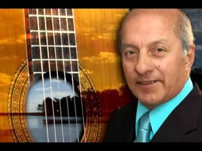 Nuevos  CD  de   Julio �SChivo⬝   López,  considerado   �SLa  guitarra  de  Entre  Ríos⬝