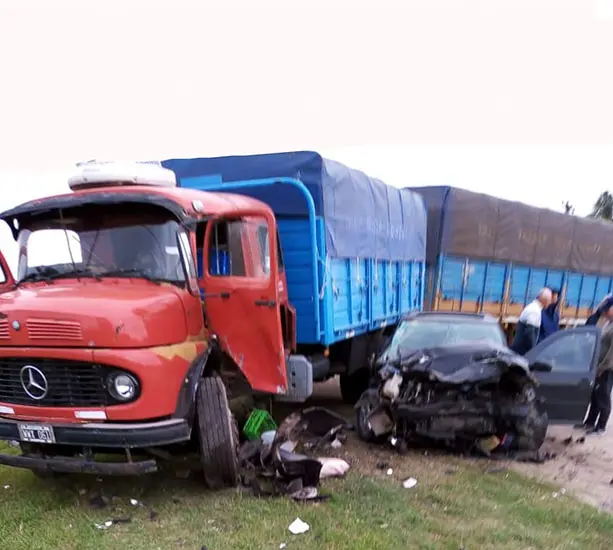 Automovilista salvó su vida de milagro