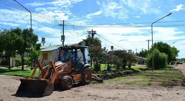 Realizan obras y públicas y mantenimiento en Basavilbaso