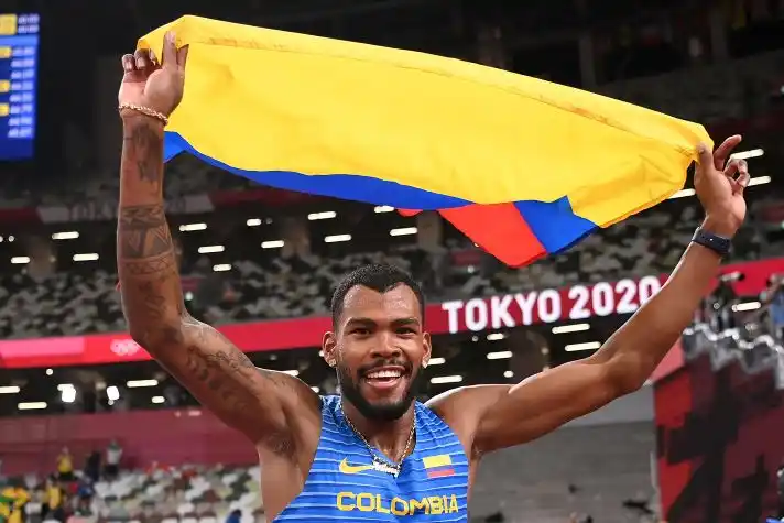 Anthony Zambrano pasa de correr descalzo a la medalla de plata en Tokio. Así lo logra