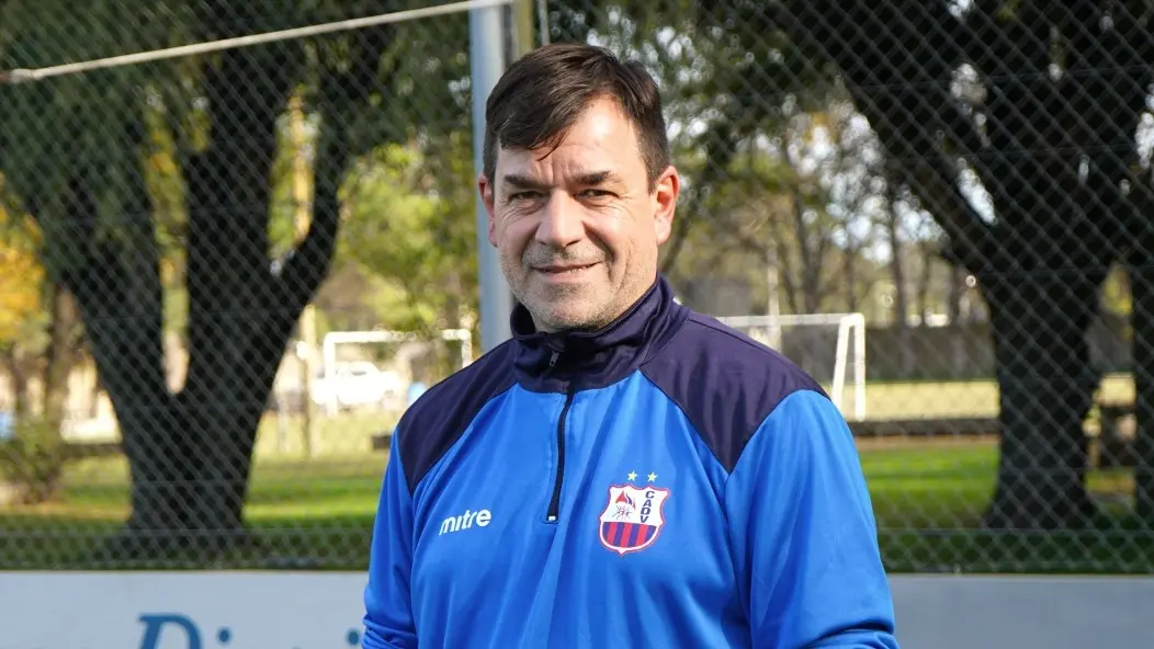 Hernán Casáis rearma su plantel en busca del ascenso a la Zona A