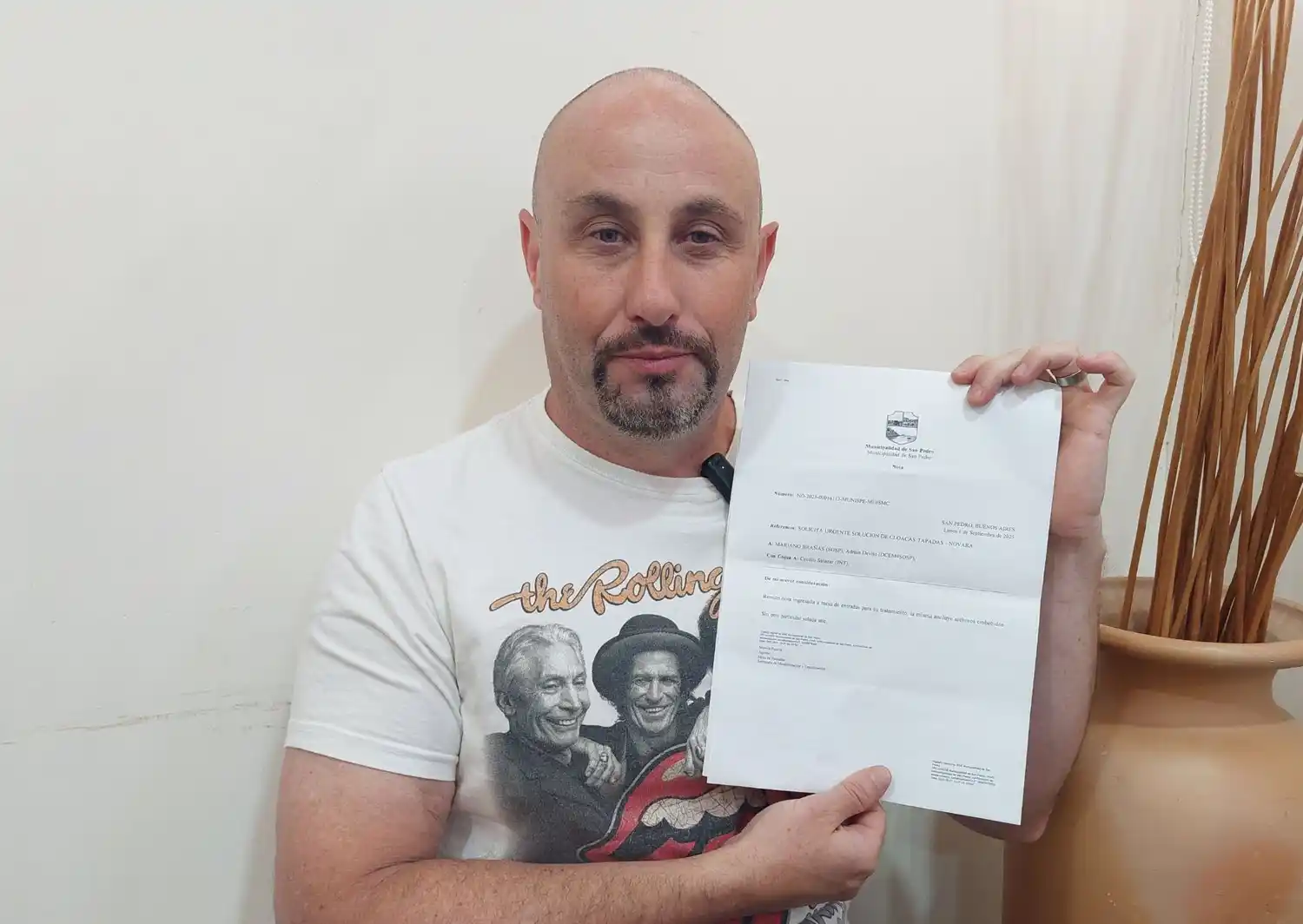 Fernando reporta cloacas tapadas en su barrio