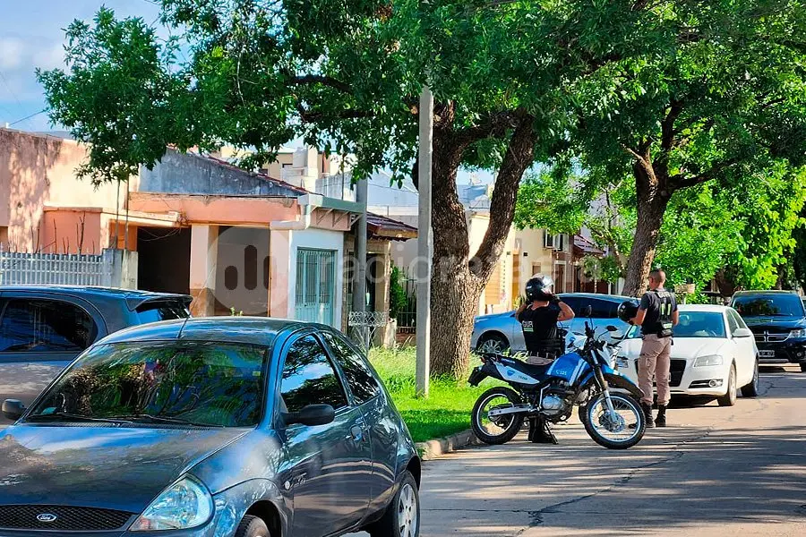 Barrio Juan de Garay: le “dieron vuelta la casa” a un vecino y le robaron pertenencias