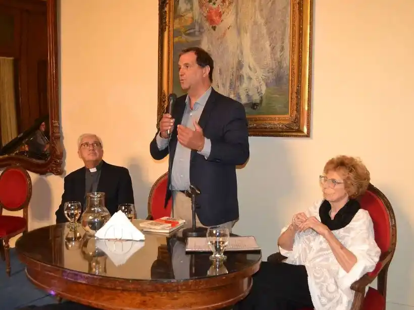 Emotivo homenaje al Dr. Telémaco Susini en el Club Social