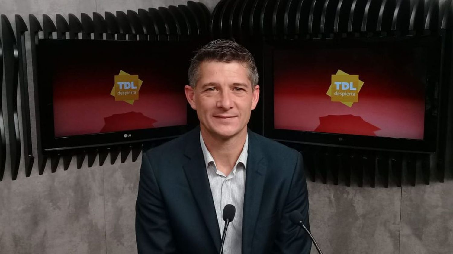Facundo Llano en el desayuno de Tandil Despierta