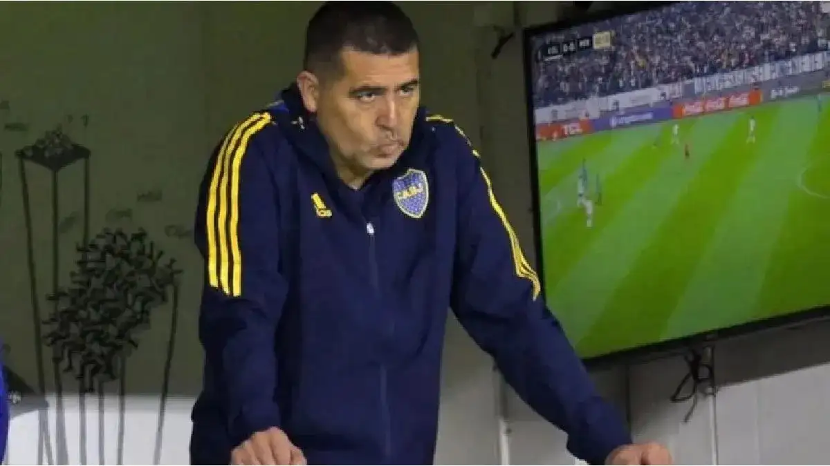 Riquelme busca soluciones en Boca.