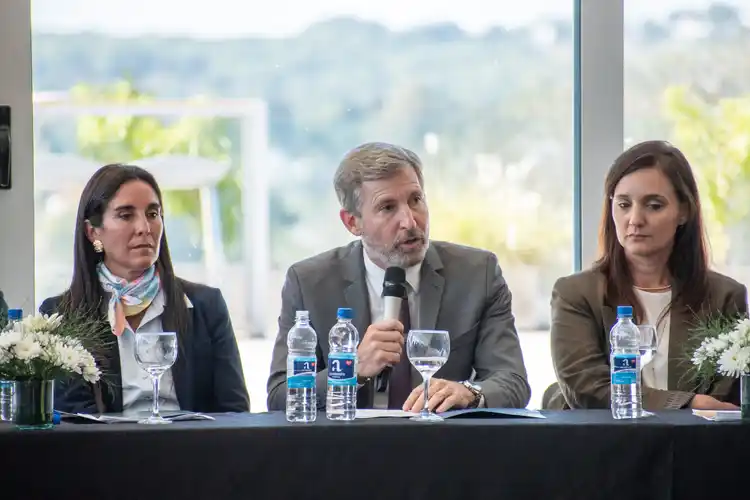 Frigerio participó de la Asamblea de la UIER y reafirmó su apuesta al desarrollo productivo y el empleo privado