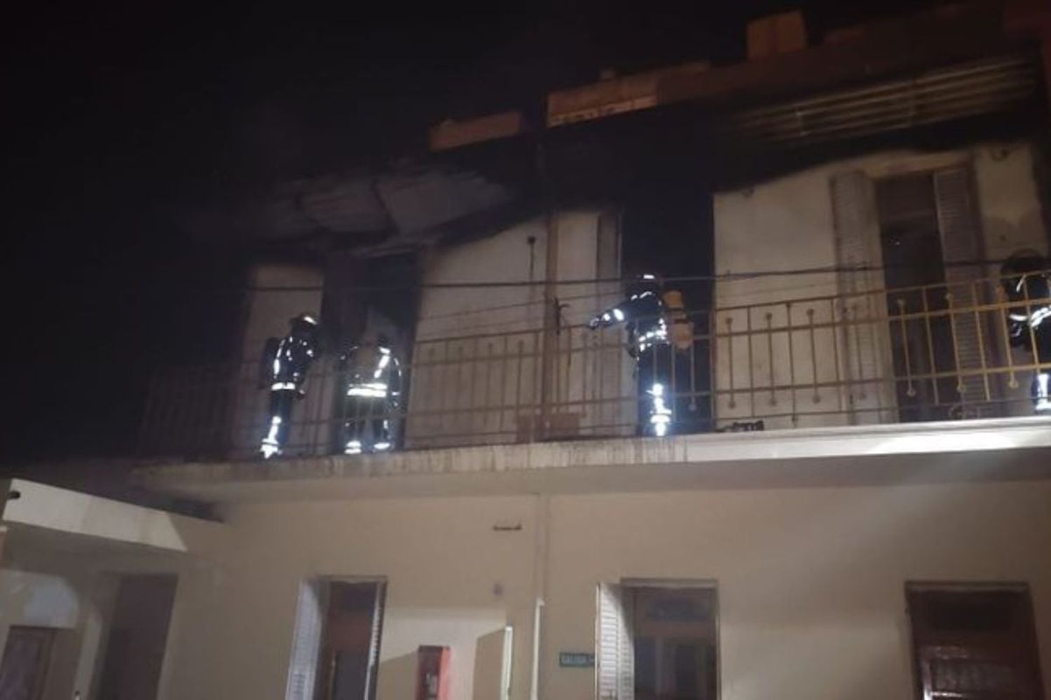 Venado Tuerto: un edificio residencial se prendió fuego