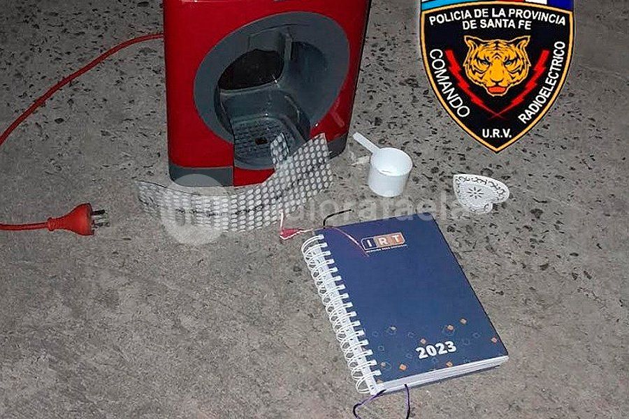 En plena noche, andando con una cafetera y una agenda: vio a la GUR y descartó todo