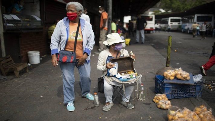 El PEOR DEL MUNDO: salario mínimo cayó a 93 centavos de dólar