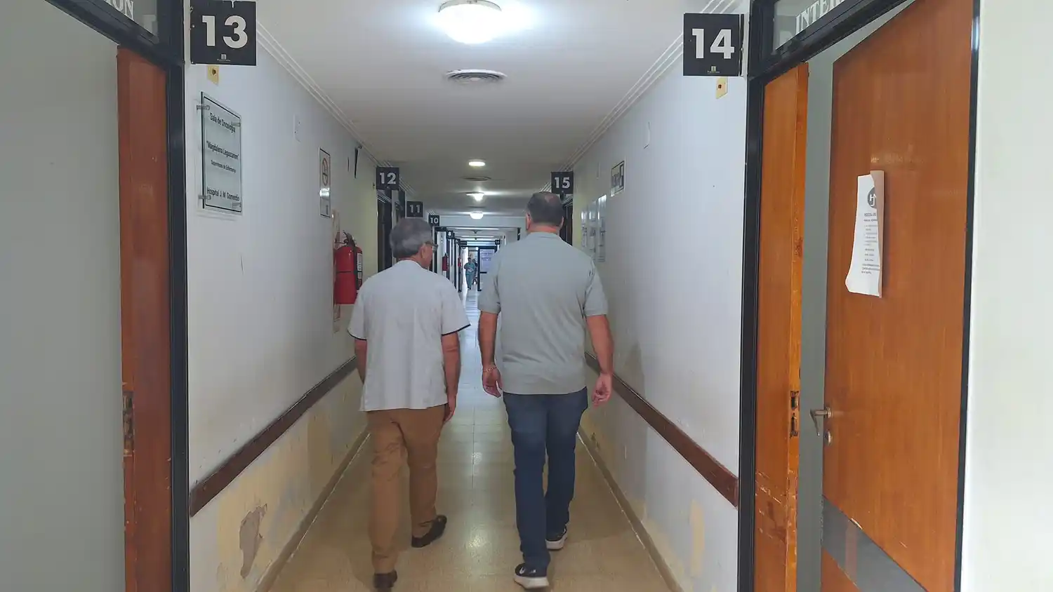 El jefe comunal montó su despacho de trabajo en el Hospital municipal.