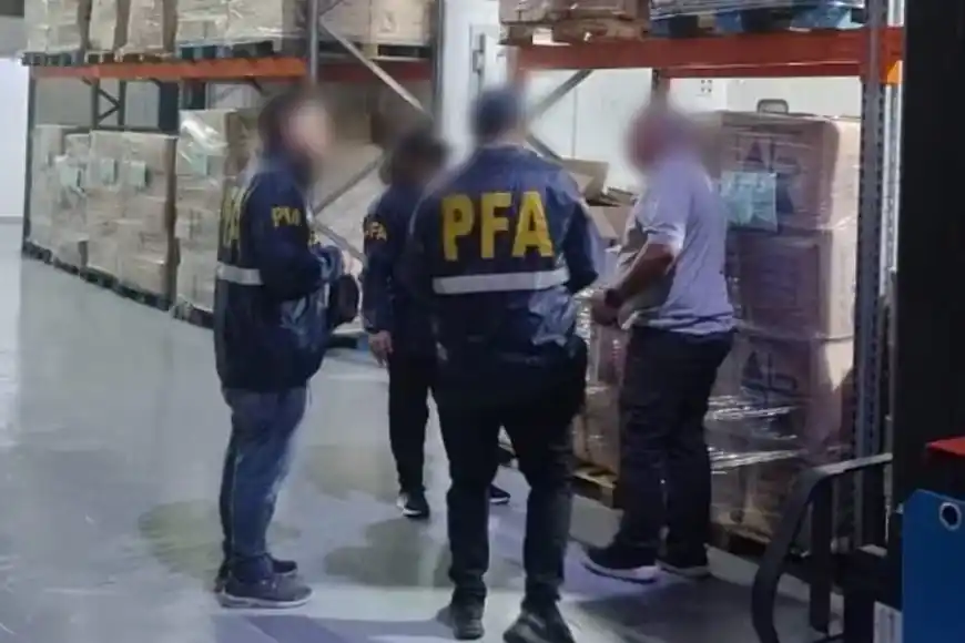 El operativo fue llevado a cabo por personal de la Policía Federal Argentina.