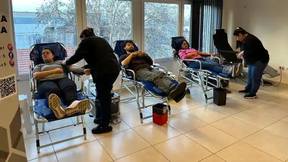 Donar sangre, donar vida: exitosa colecta en el Colegio de Técnicos junto al Centro Regional de Hemoterapia