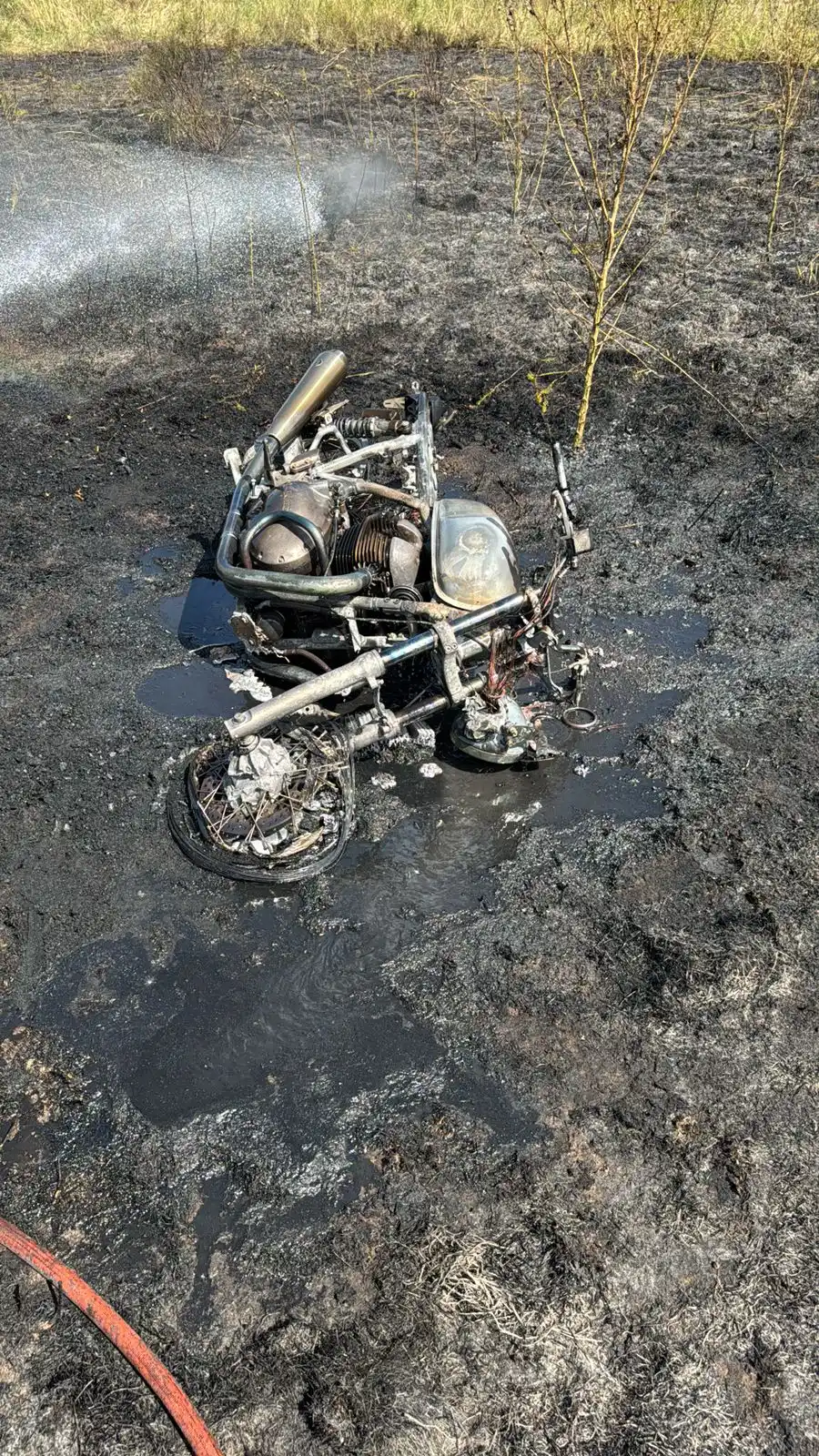 Moto quemada2