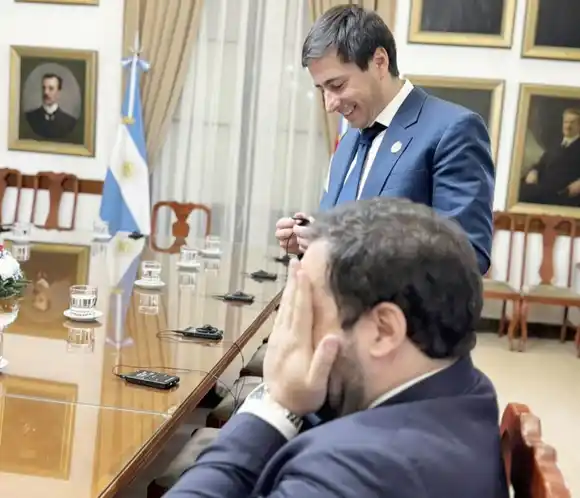 Primer encuentro entre el Gobierno y LLA de cara a un acuerdo electoral