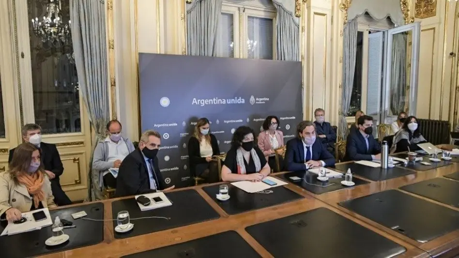 Epidemiólogos, preocupados por la "saturación" del sistema sanitario y el "estrés" del personal