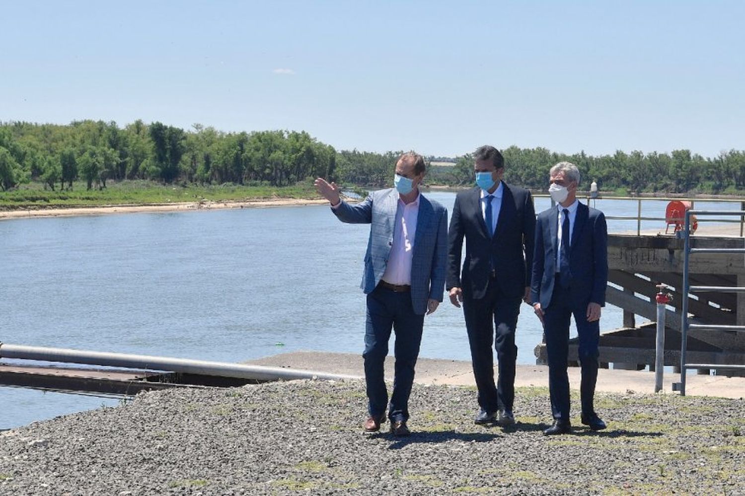 Bordet firmó un convenio con Massa y Meoni para dragar el puerto de Ibicuy