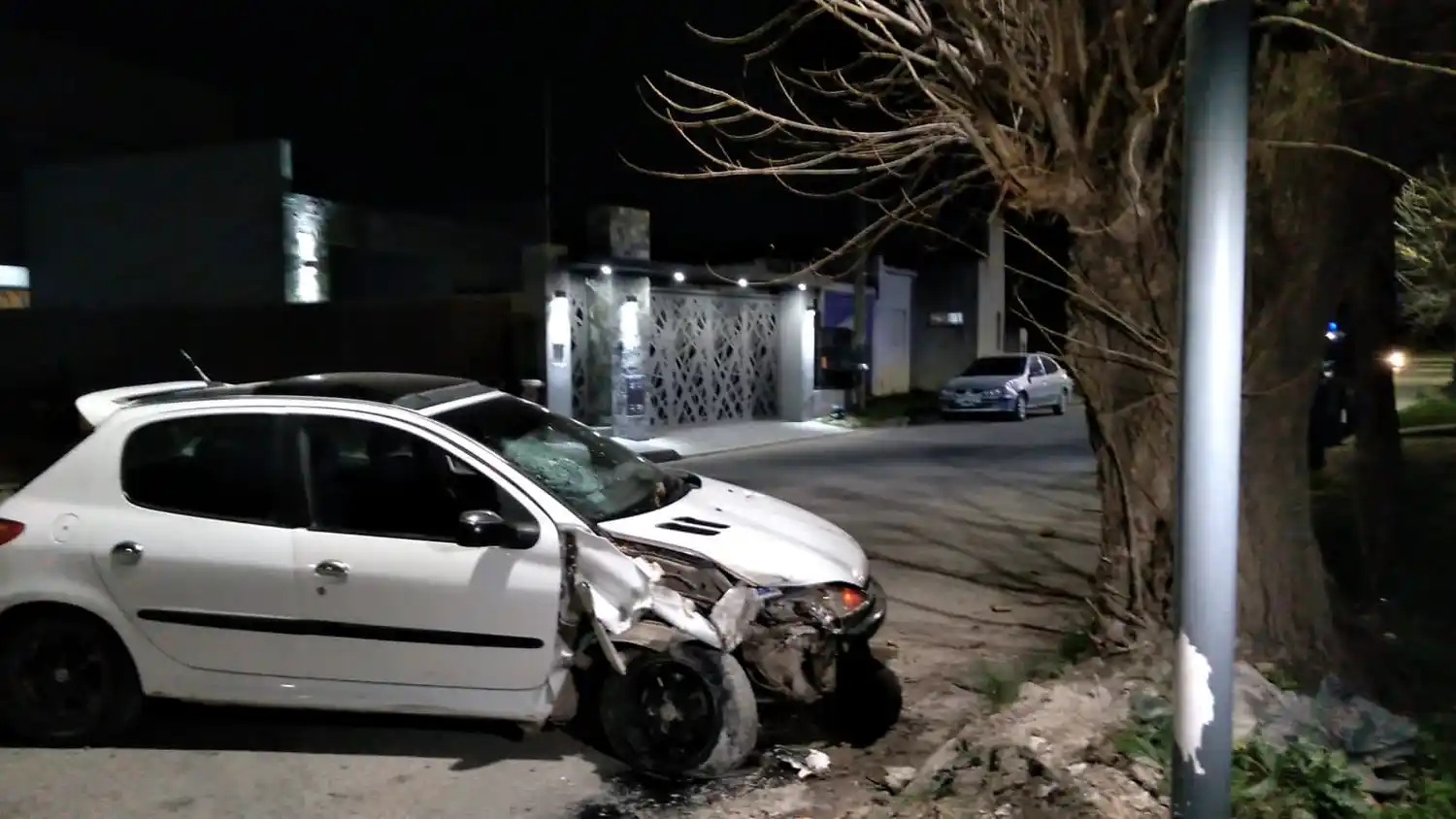 Manejaba alcoholizado, sin carnet ni seguro