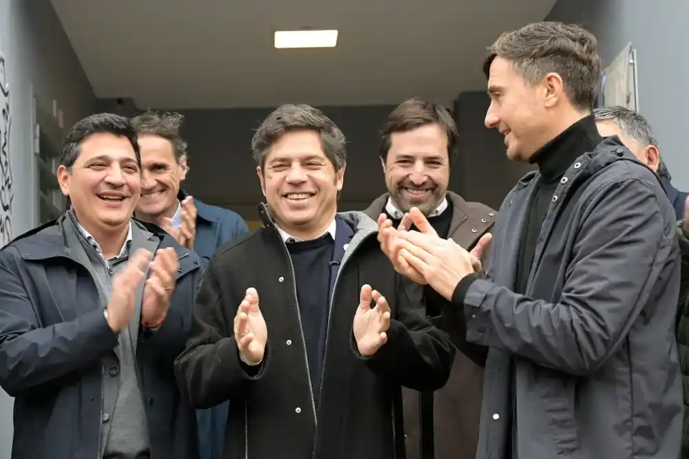 Axel Kicillof contra el modelo de Javier Milei: "La gente se endeuda para pagar el alquiler"