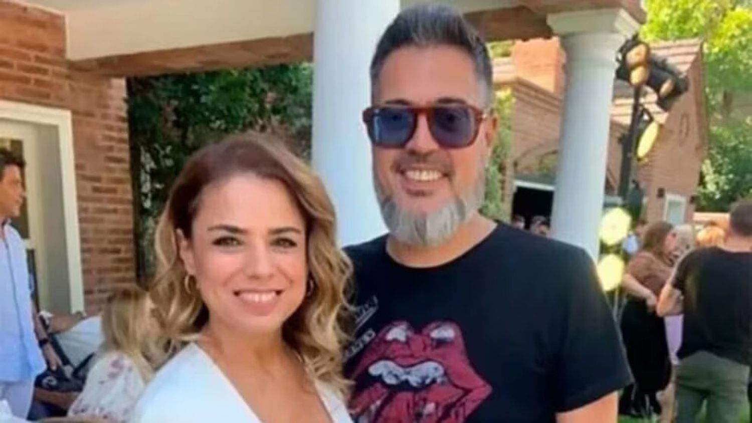 A los besos en Brasil: Marina Calabró y Rolando Barbano disfrutan de una nueva oportunidad