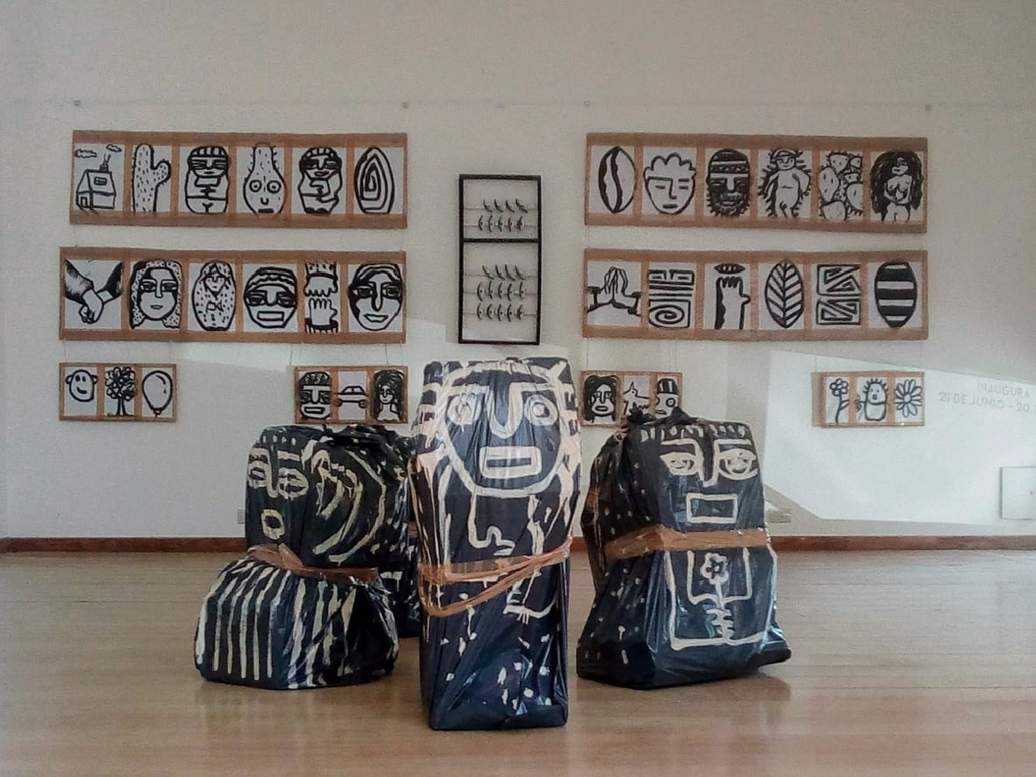 Purpulem, el artista que encuentra ternura en la basura
