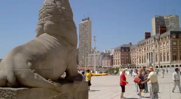 Buscan cobrar una tasa a los turistas en Provincia 