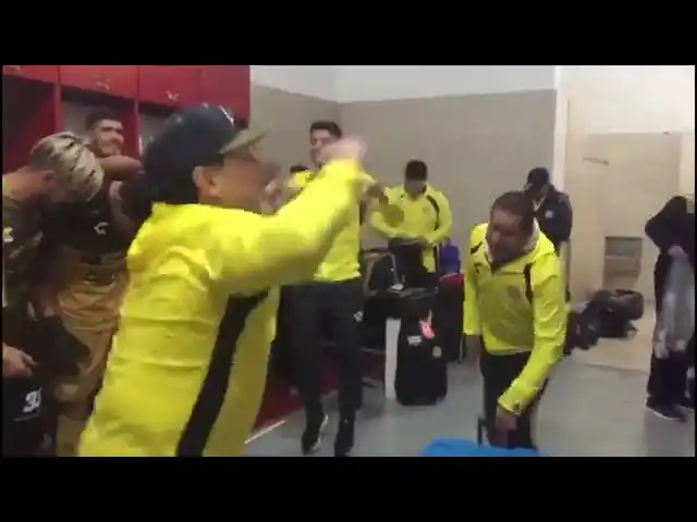 Maradona clasificó a Dorados a semifinales y el vestuario fue una fiesta