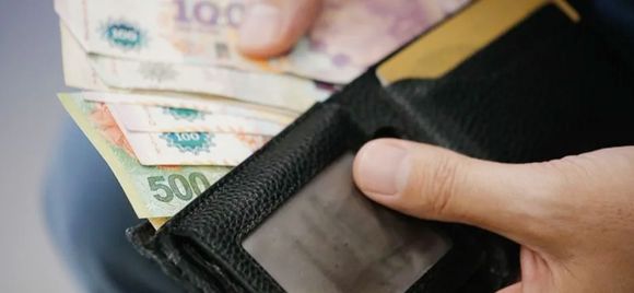El salario formal quedó por debajo de la línea de pobreza