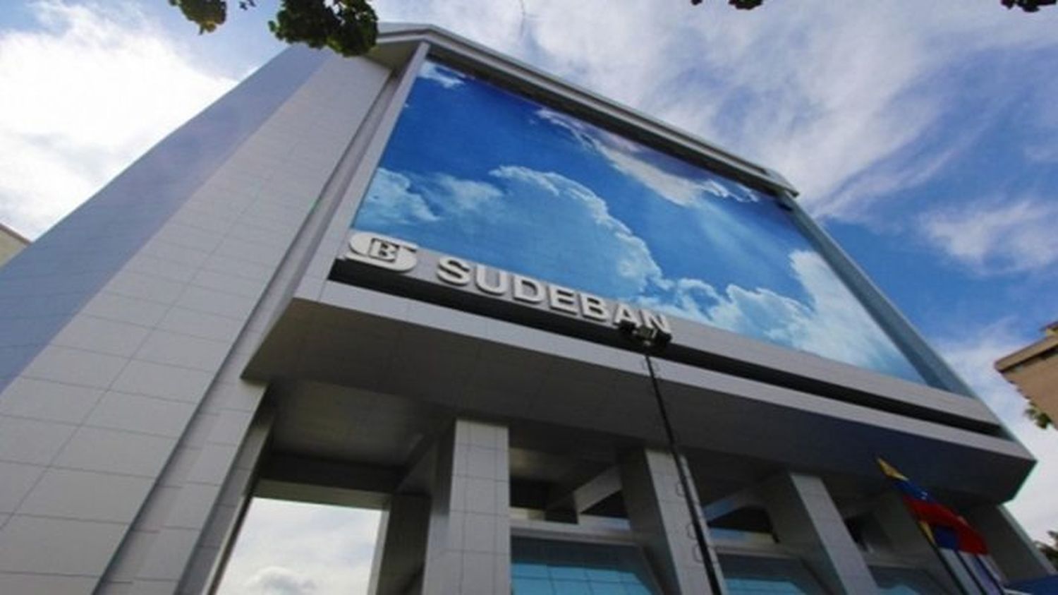 SUDEBAN ordena a la banca «MONITOREAR» operaciones financieras de ONG
