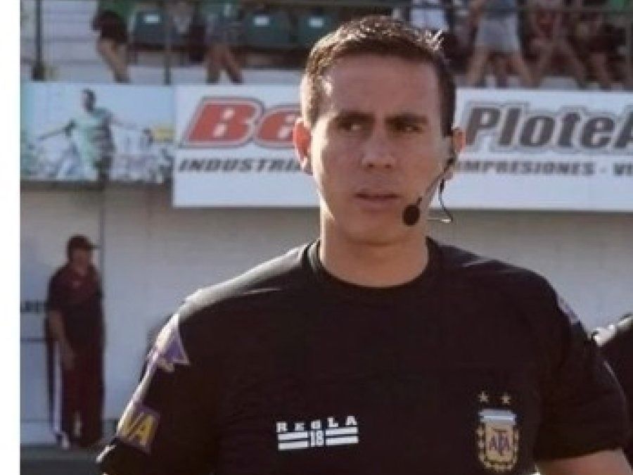 Guillermo González, el juez para el León en su visita a la "Verde".