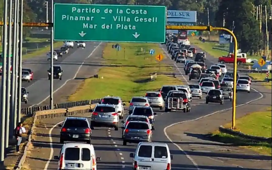 Otro sábado de masivo éxodo turístico hacia la Costa Atlántica